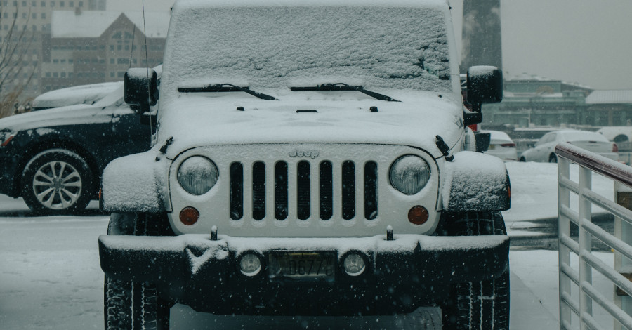 Pripravte seba a svoje auto na neľahké podmienky a zimu